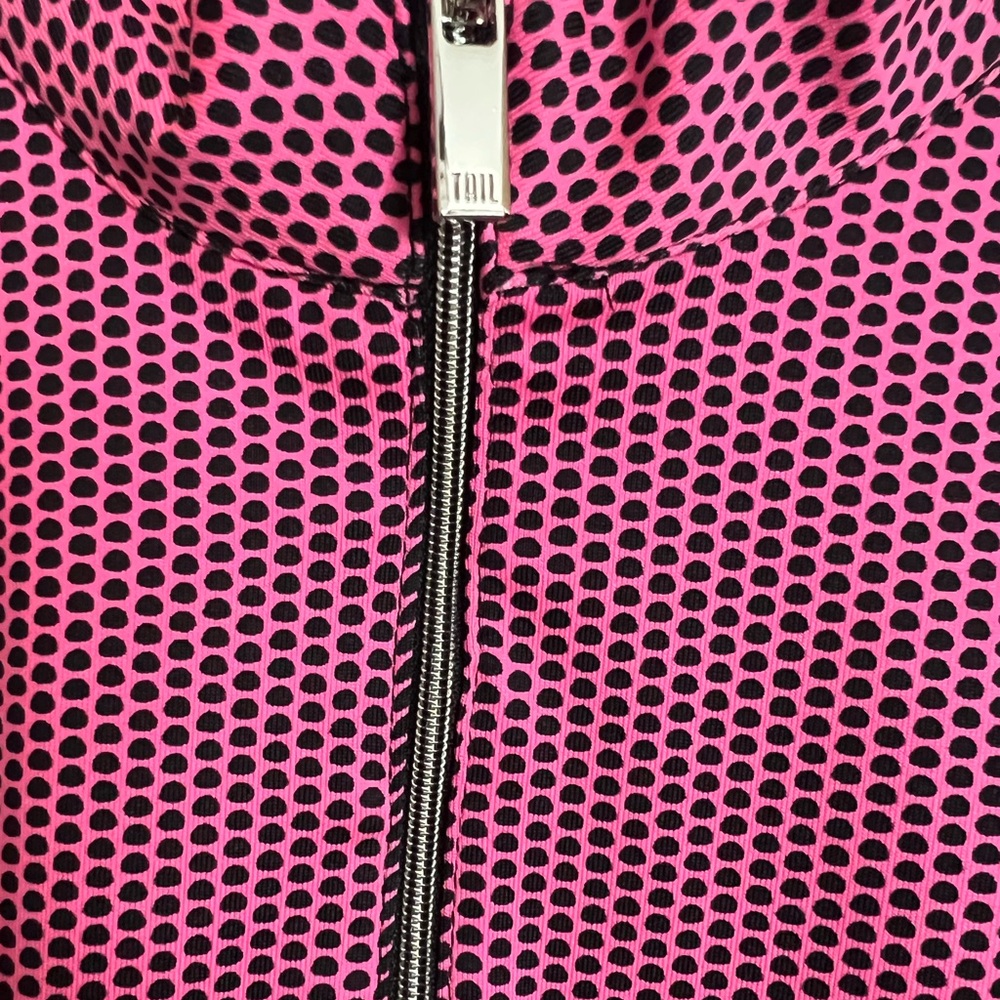 TAIL Adrianna Mini Mock Sleeveless Polo Golf Top Pink Black, M - Picture 3 of 4